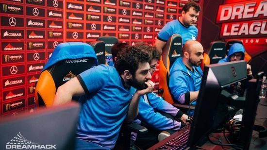 传奇路人王转型扑克职业选手的背后故事